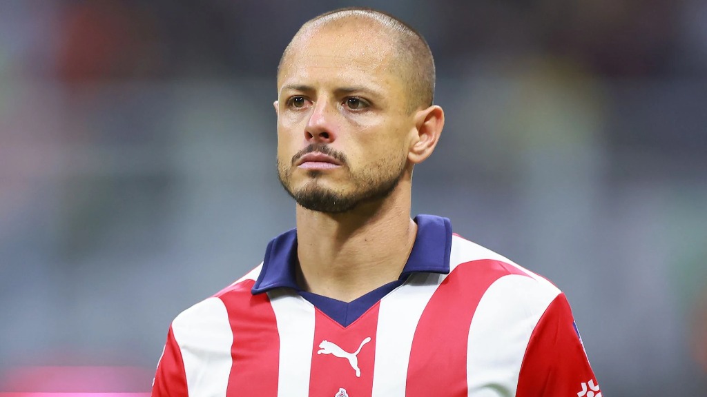 Chicharito capitán de Chivas