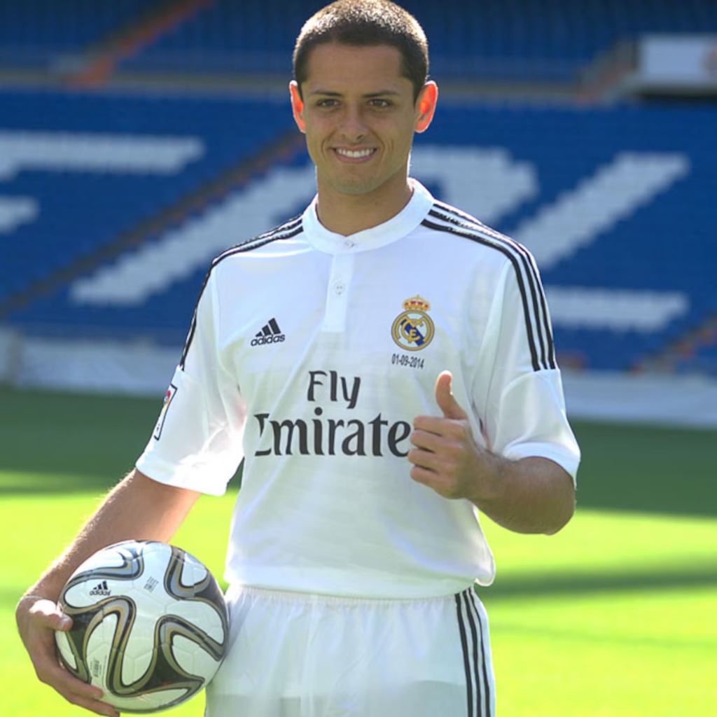 Chicharito Chivas uniforme blanco